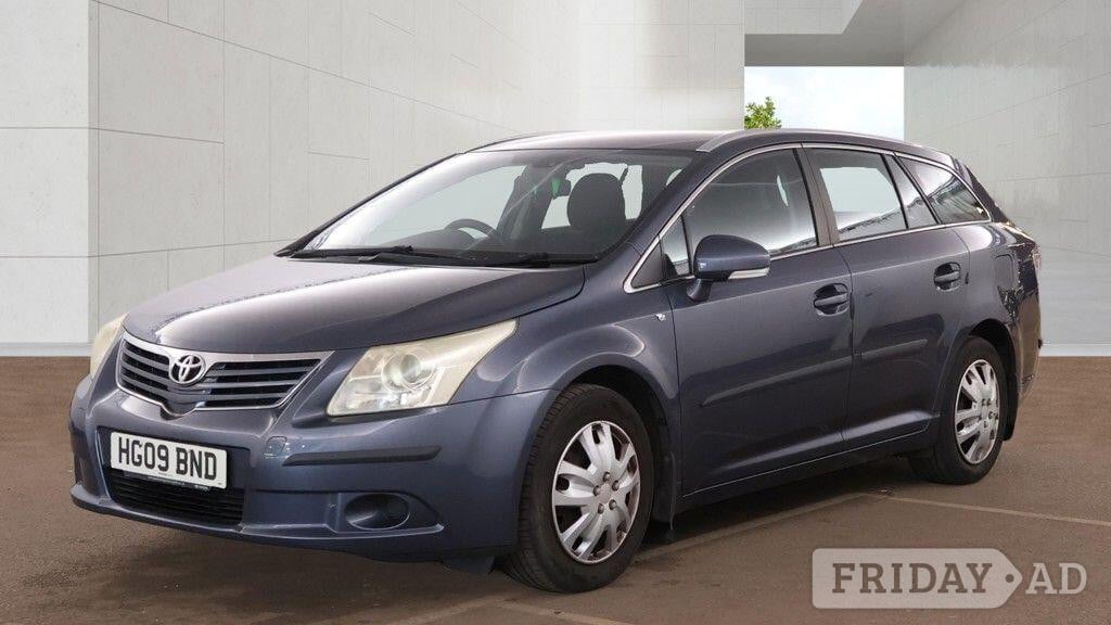 Toyota Avensis 2009 - Cars in Winchester