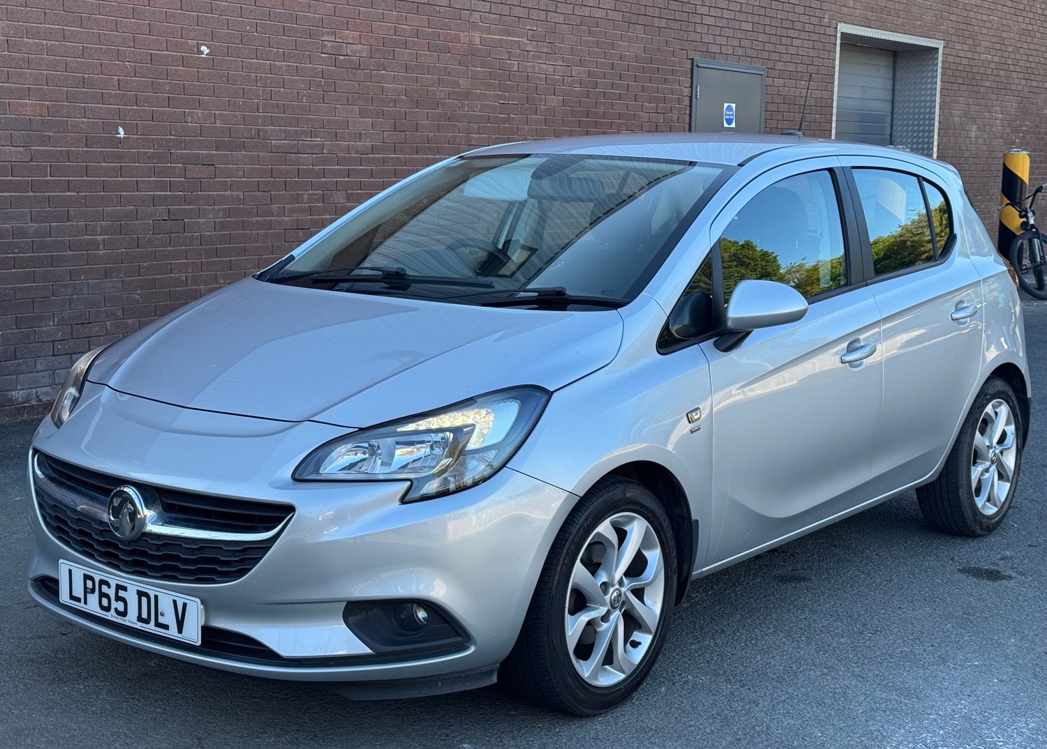 Vauxhall Corsa 2015 - Cars in Ashford