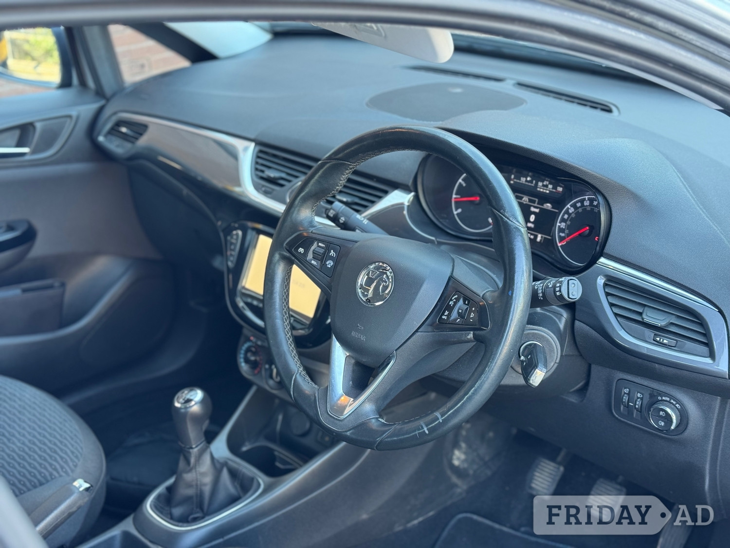 Vauxhall Corsa 2015 - Cars in Ashford