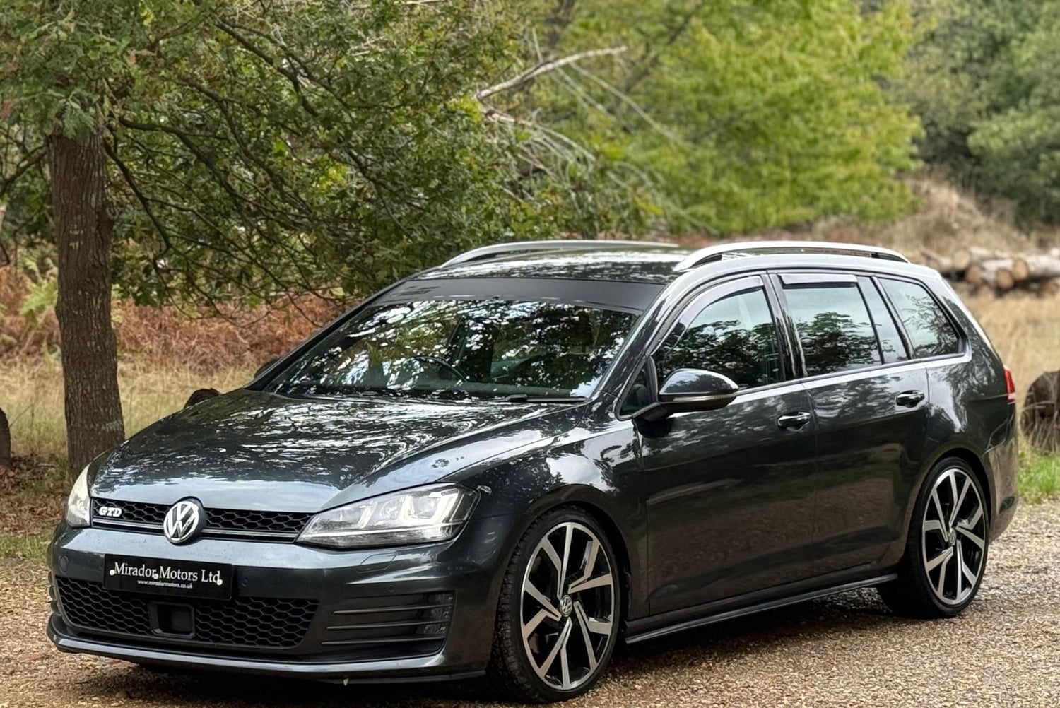 Volkswagen Golf 2016 - Cars in Slough