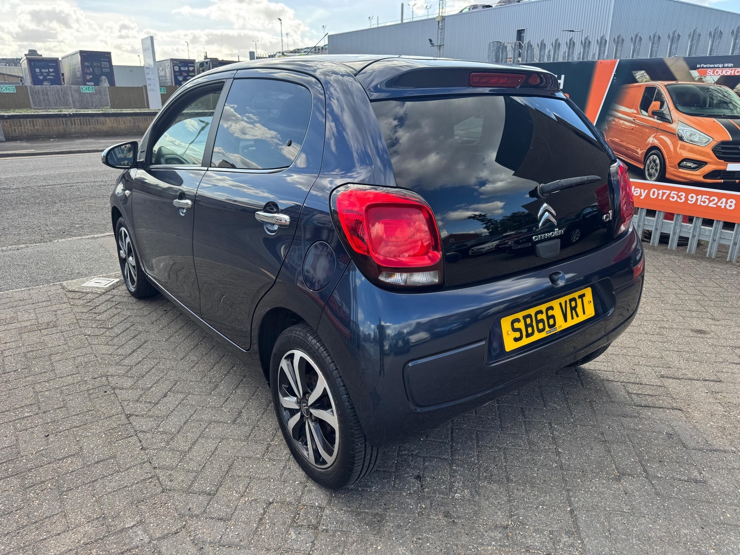 [ berth ]Citroen C1