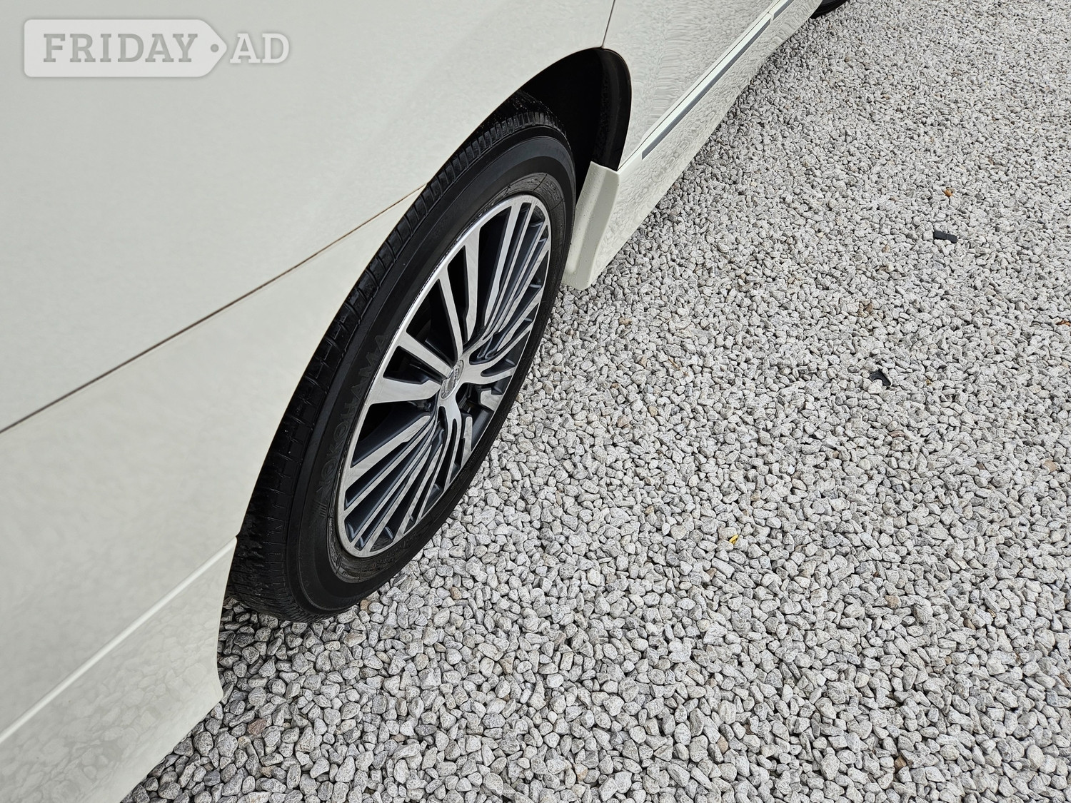 Nissan Elgrand 2016 - Cars