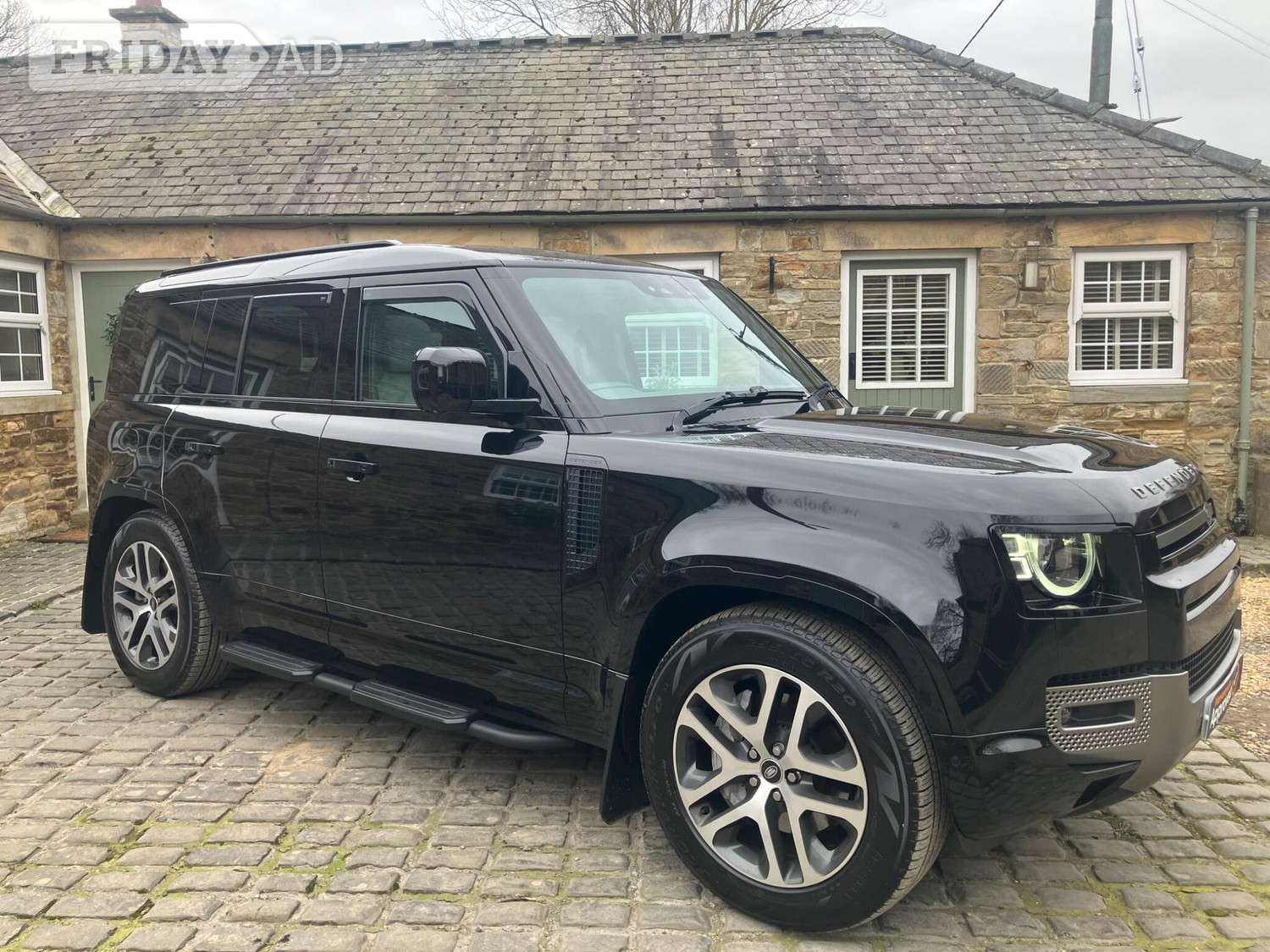 [ berth ]Land Rover Defender 110