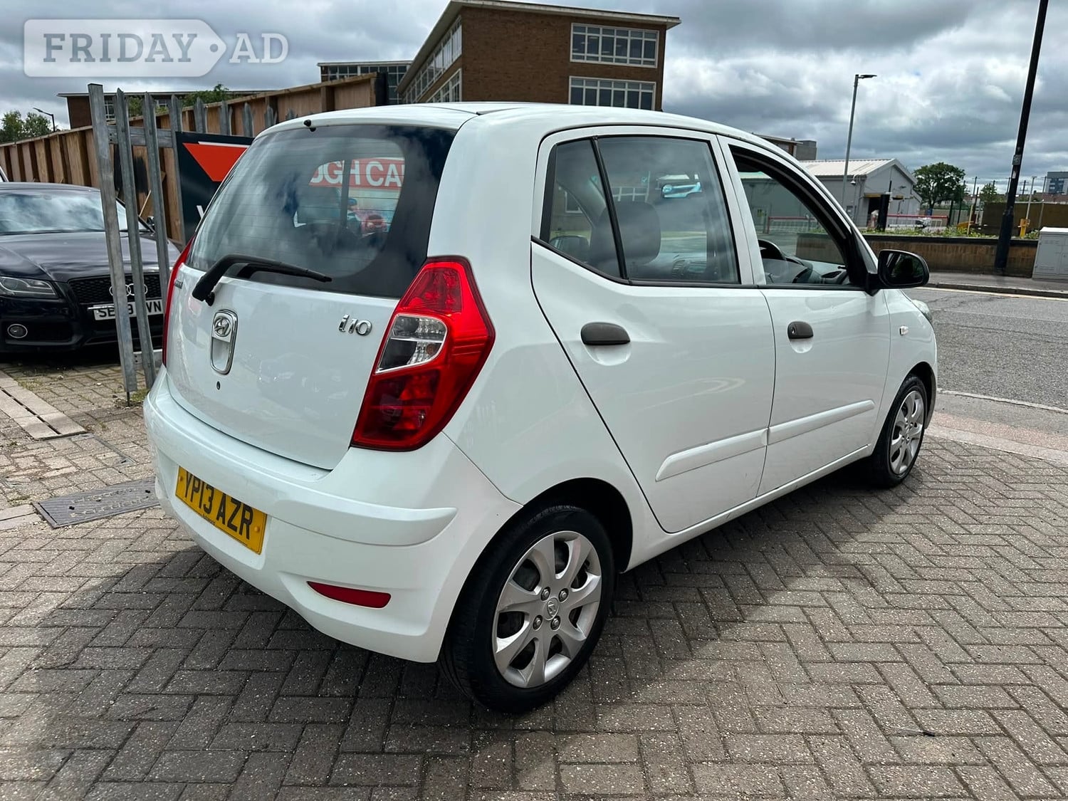 Hyundai i10 2013 - Cars in Slough