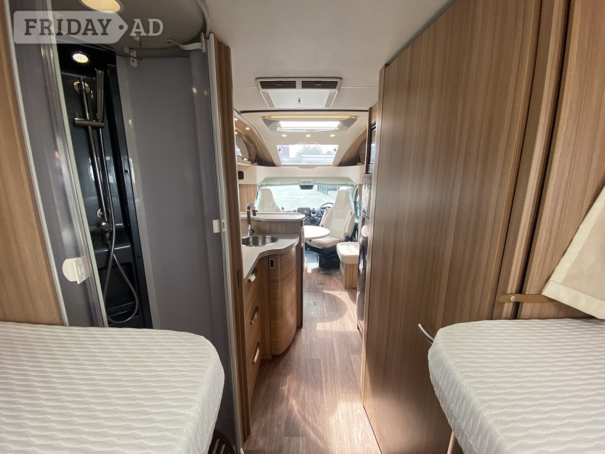 [2 berth ]Knaus Sun TI 700 MEG