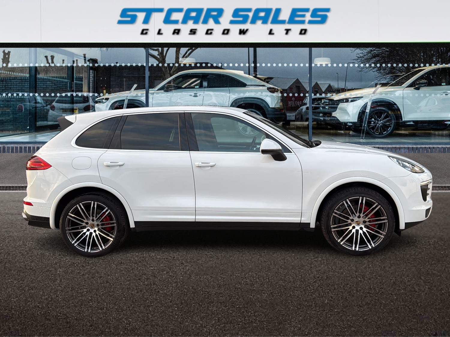 Porsche Cayenne 2016 - Cars in Glasgow