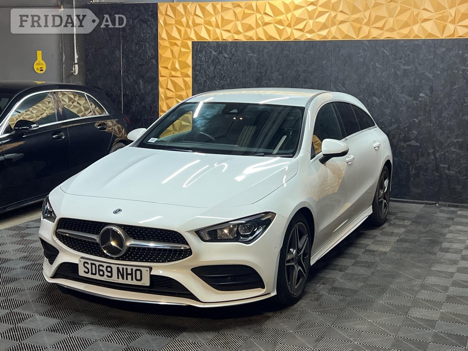 [ berth ]Mercedes-Benz CLA Class