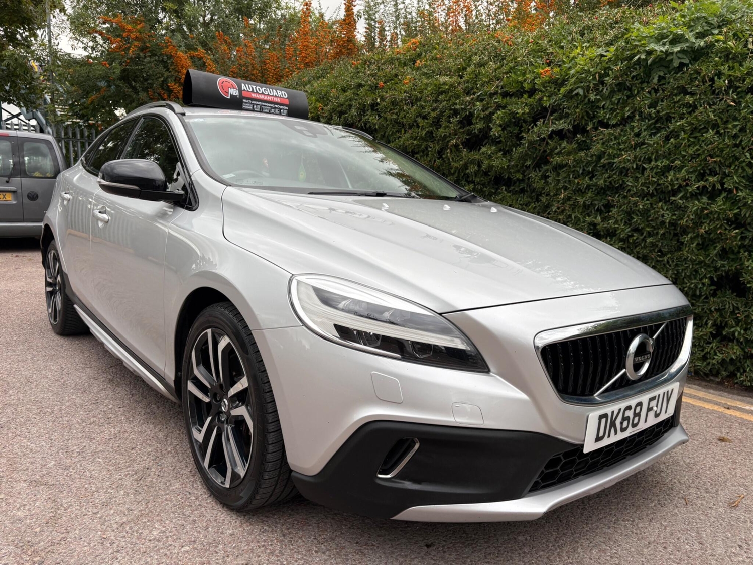 [ berth ]Volvo V40 Cross Country