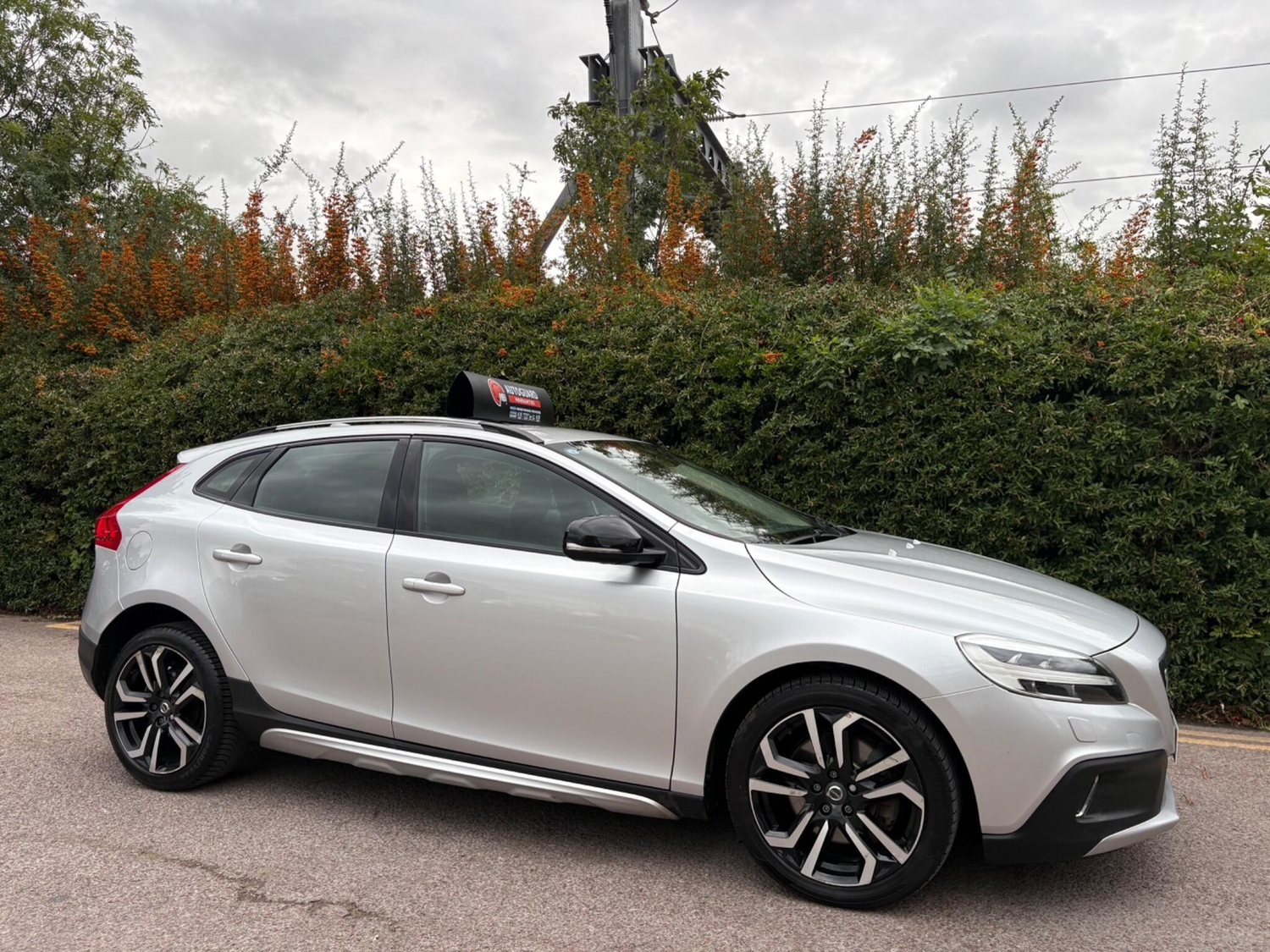 Volvo V40 Cross Country 2018 - Cars