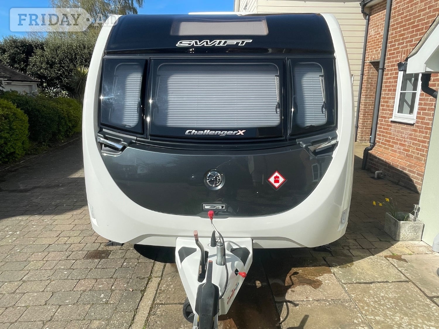 [ berth ]Swift Challenger X 865