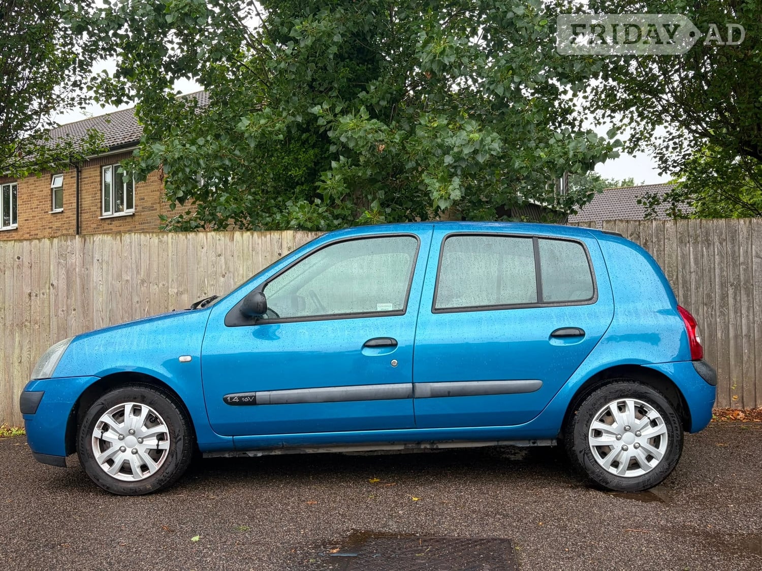 [ berth ]Renault Clio