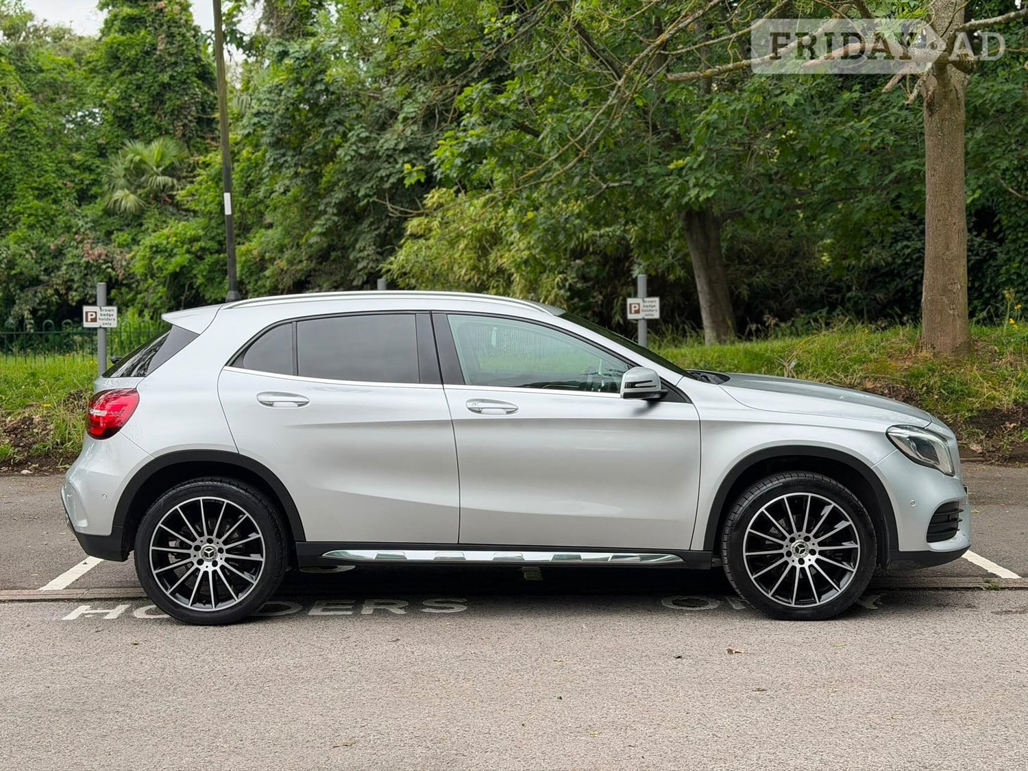 [ berth ]Mercedes-Benz GLA