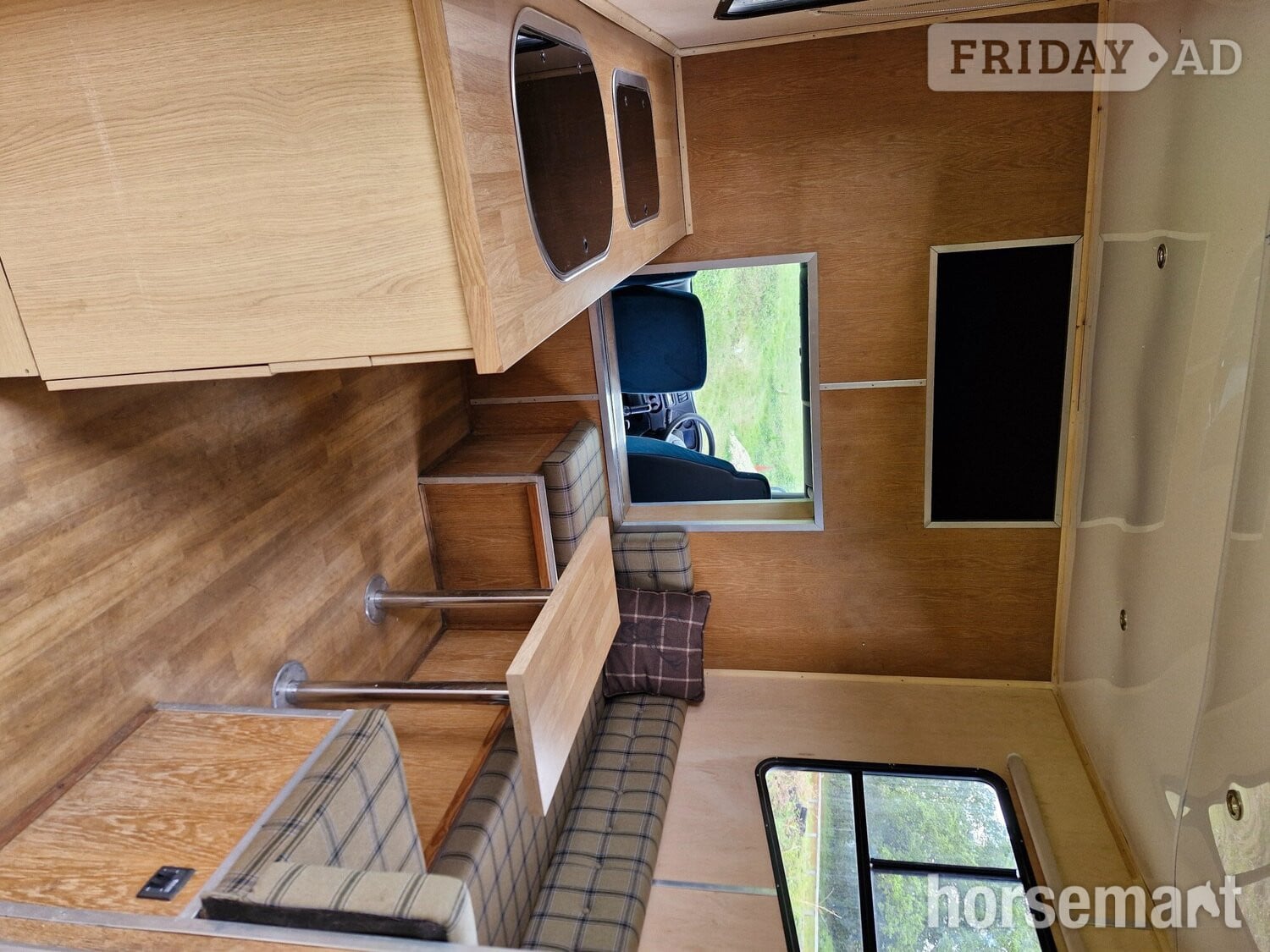 [ berth ]RJ Horsebox Coachbuilders and manufacturers, Norfolk 