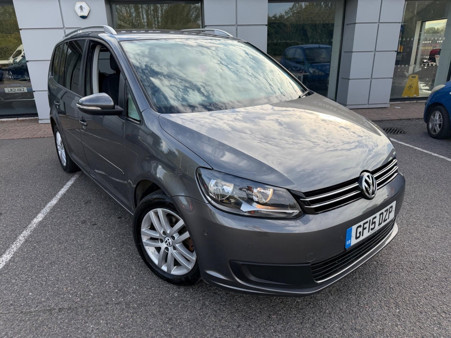 [ berth ]Volkswagen Touran