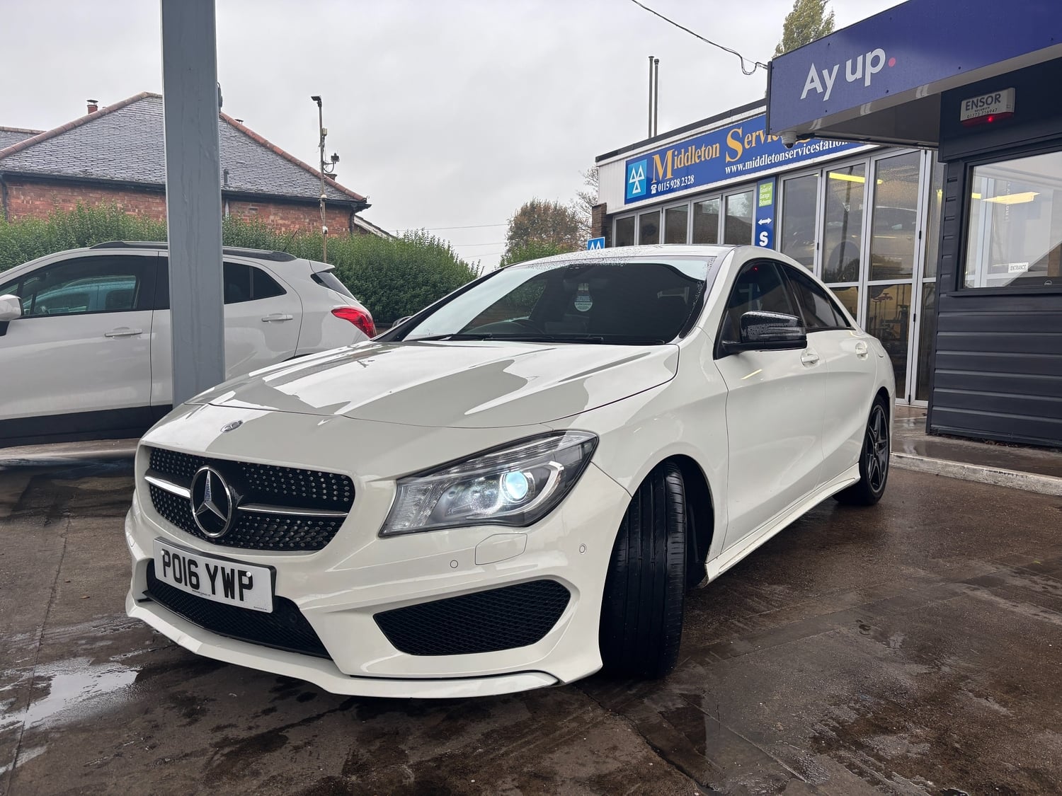 [ berth ]Mercedes-Benz CLA Class