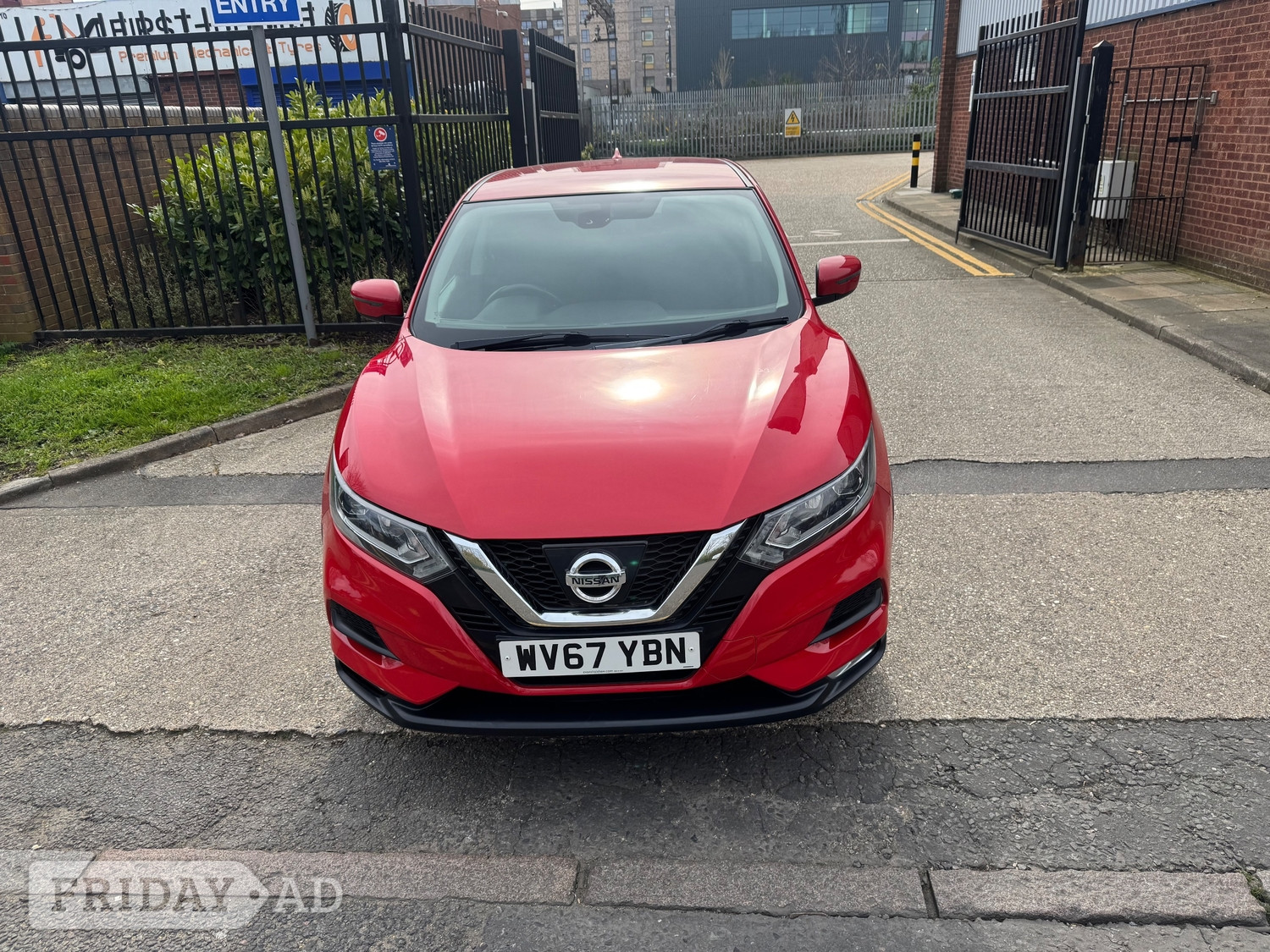 Nissan Qashqai 2017 in Harrow