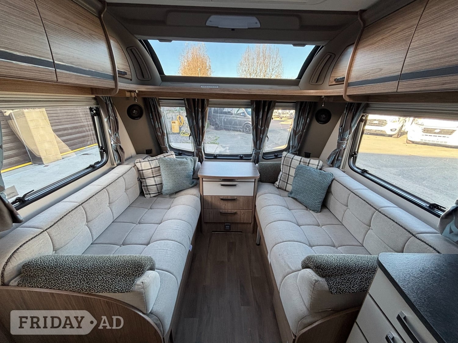 [ berth ]Coachman Laser