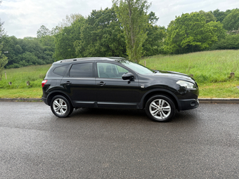 Nissan Qashqai+2 2010