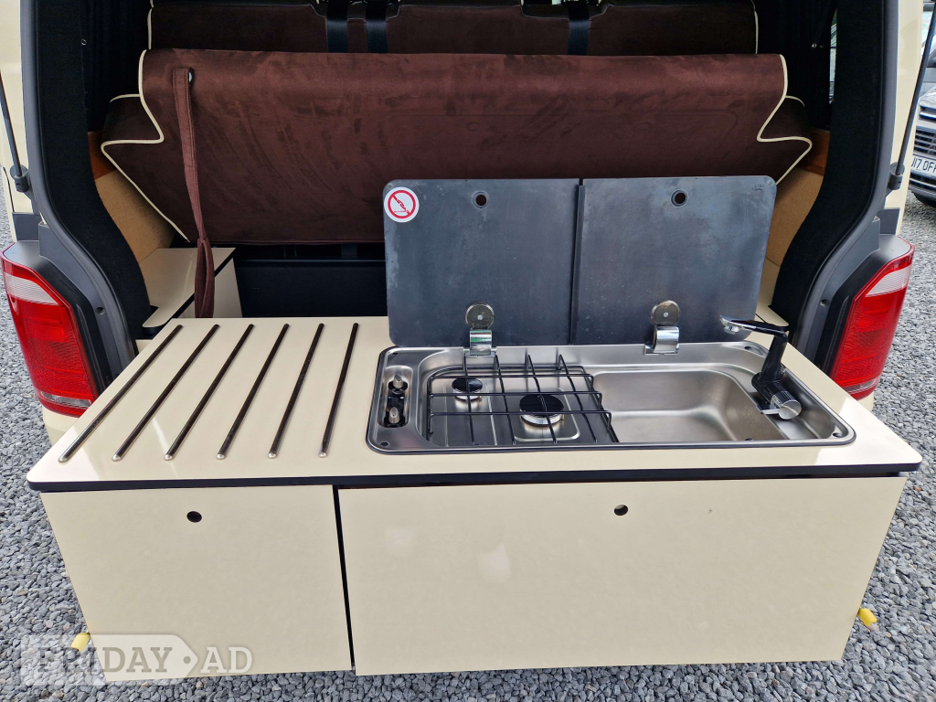  - Motorhomes & Caravans