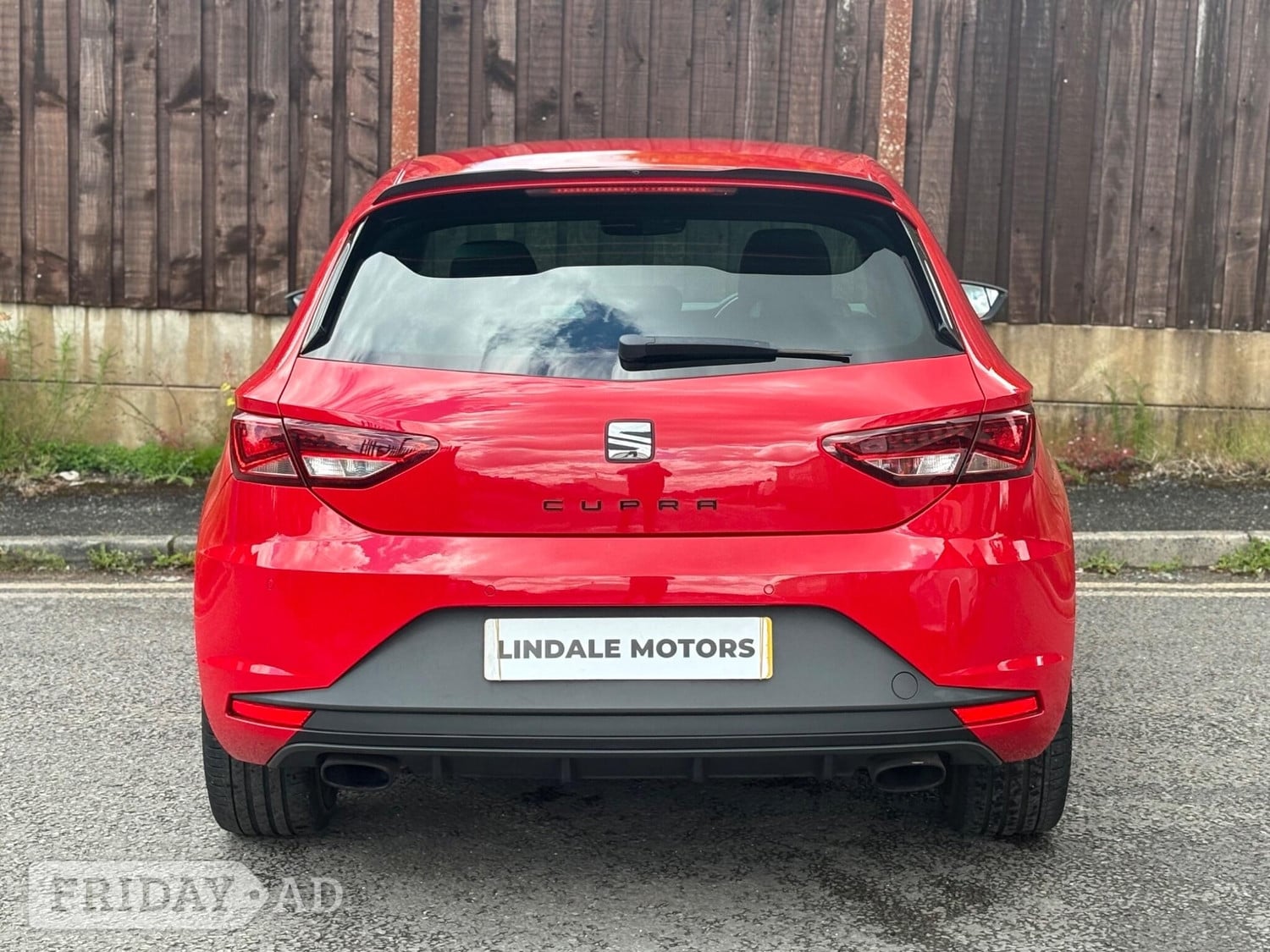 [ berth ]SEAT Leon