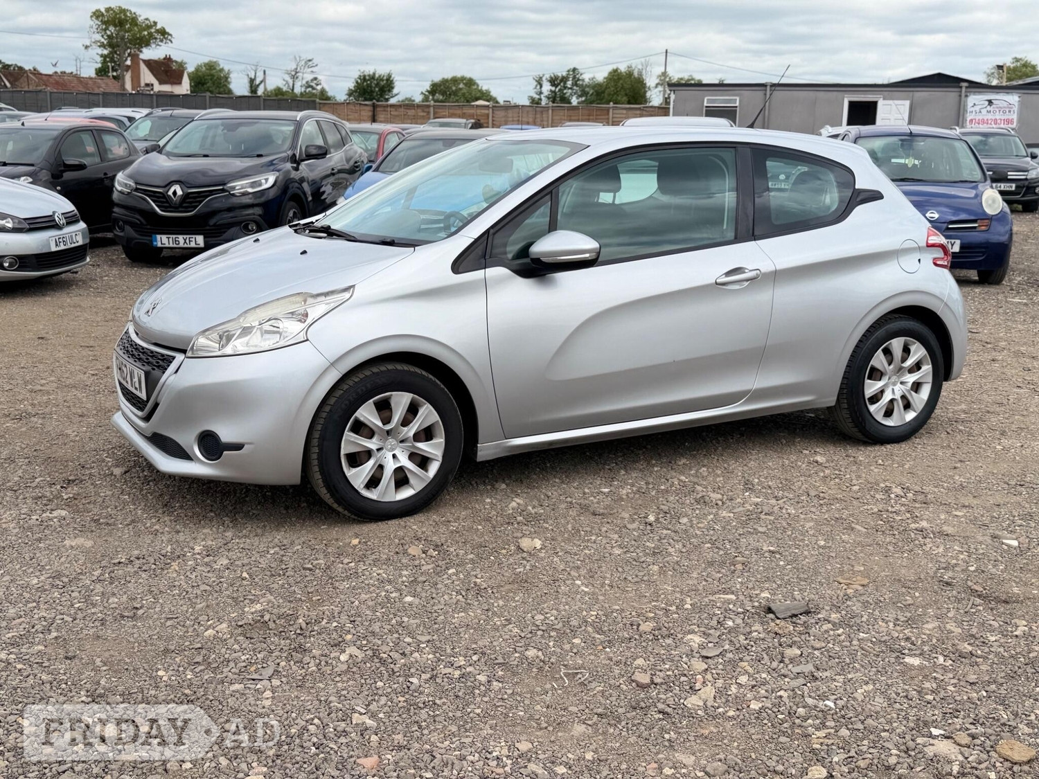 [ berth ]Peugeot 208
