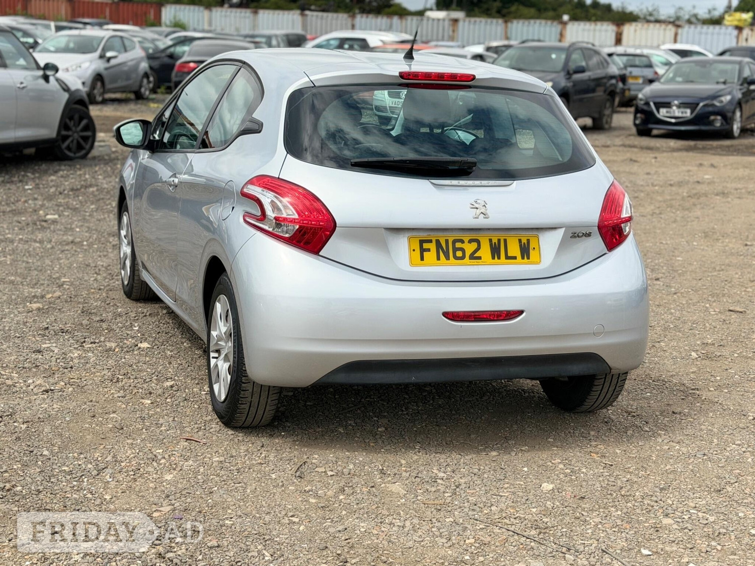 Peugeot 208 2012 - Cars in Windsor