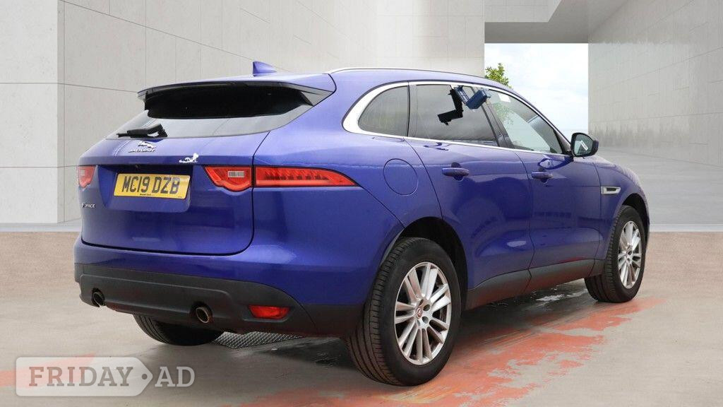 Jaguar F-Pace 2019 - Cars in Pontypridd