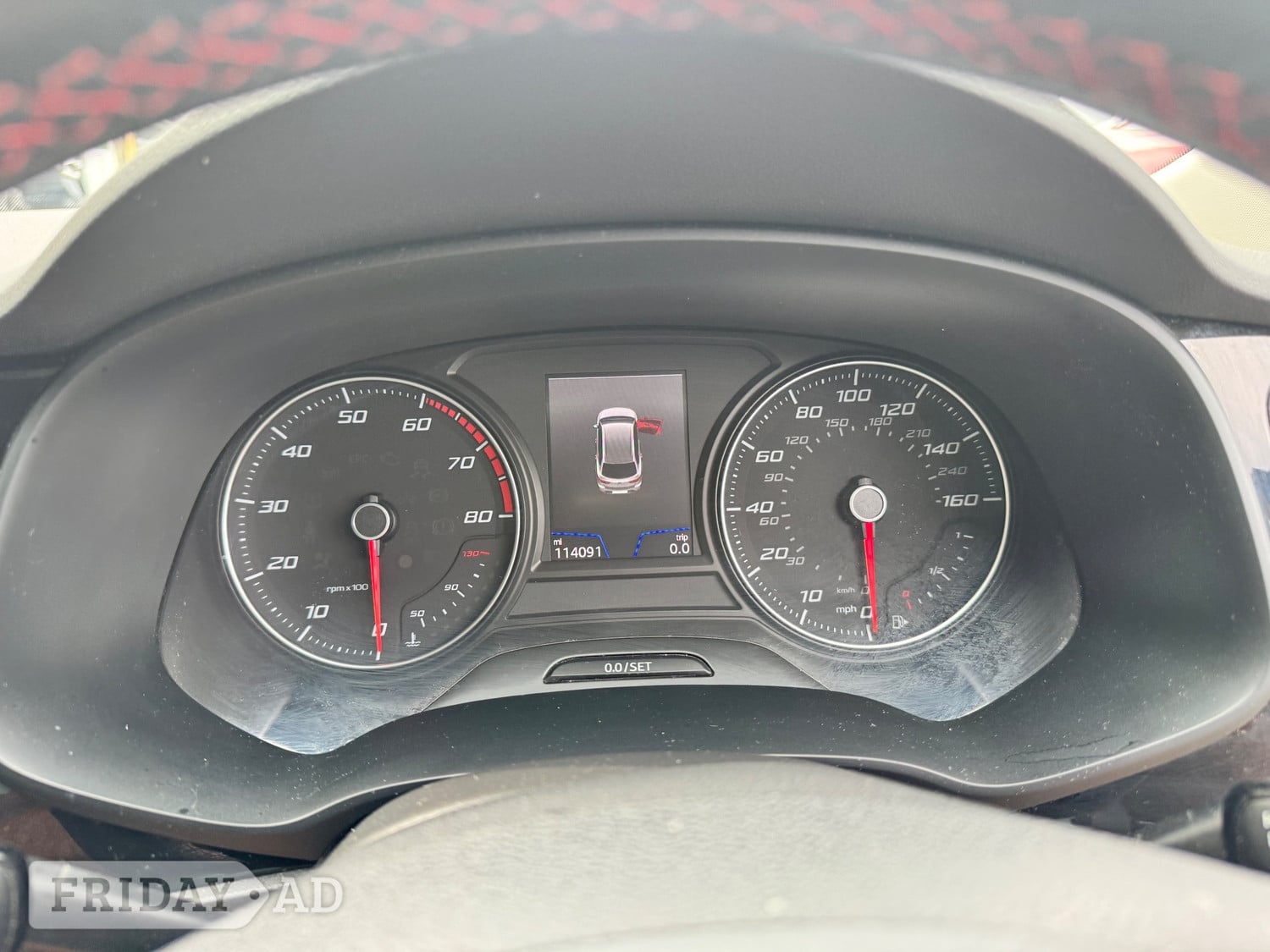 [ berth ]SEAT Leon