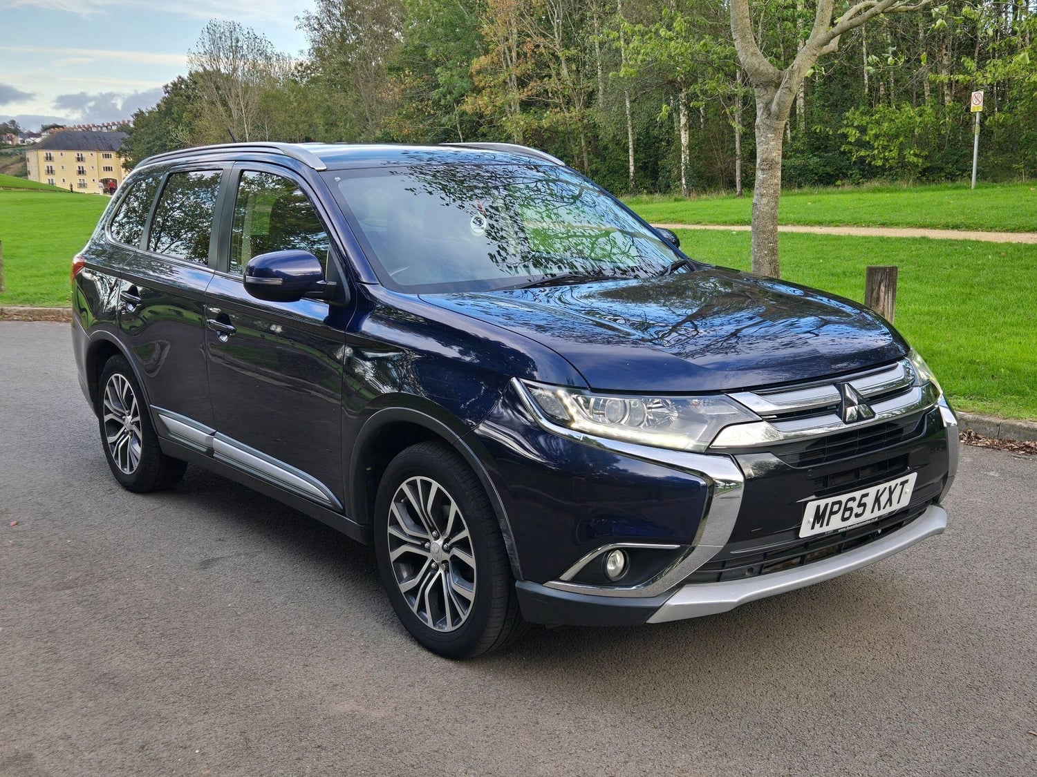 [ berth ]Mitsubishi Outlander