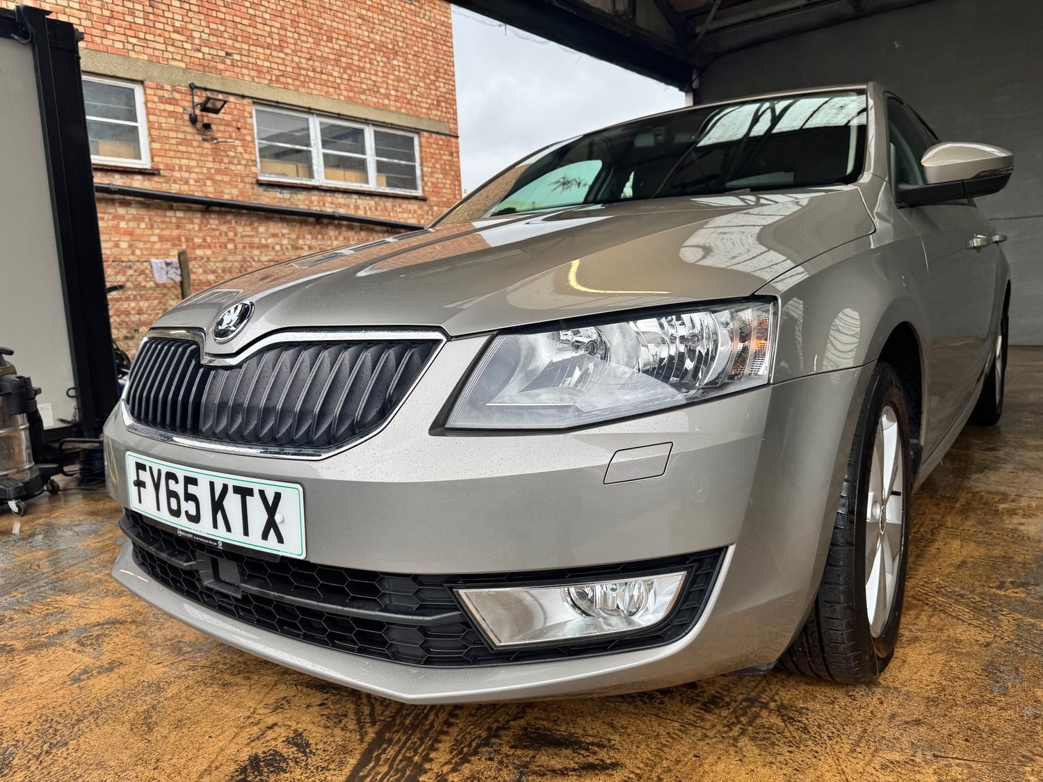 Skoda Octavia 2015 - Cars in West Molesey