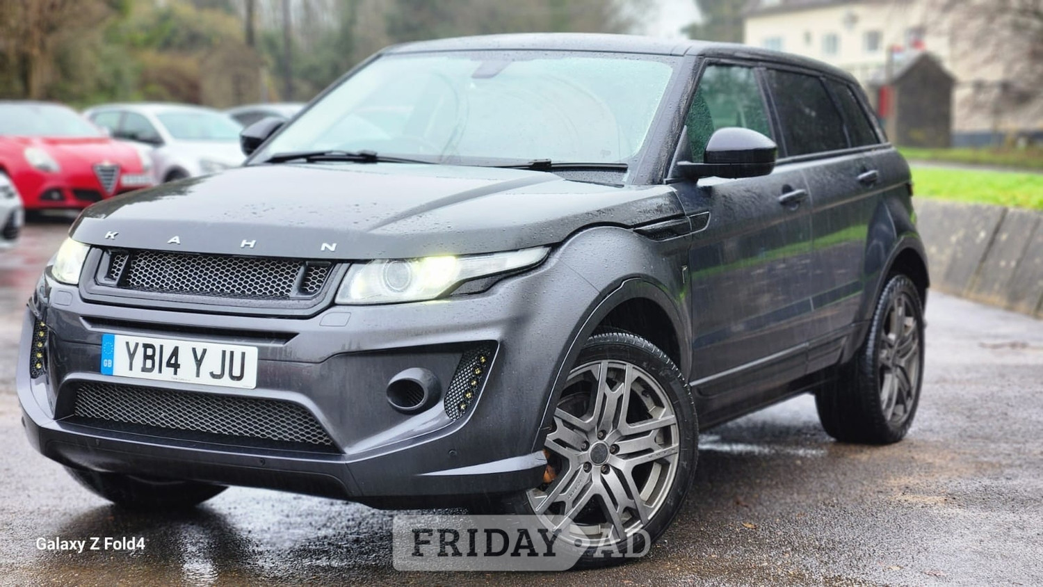 [ berth ]Land Rover Range Rover Evoque