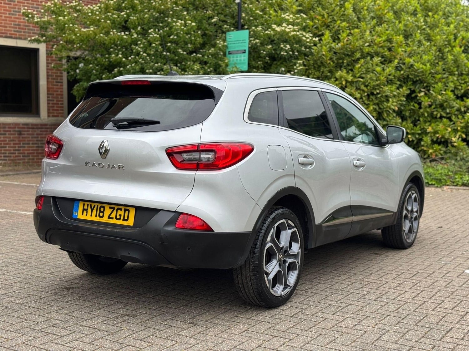 Renault Kadjar 2018 - Cars in Hillingdon