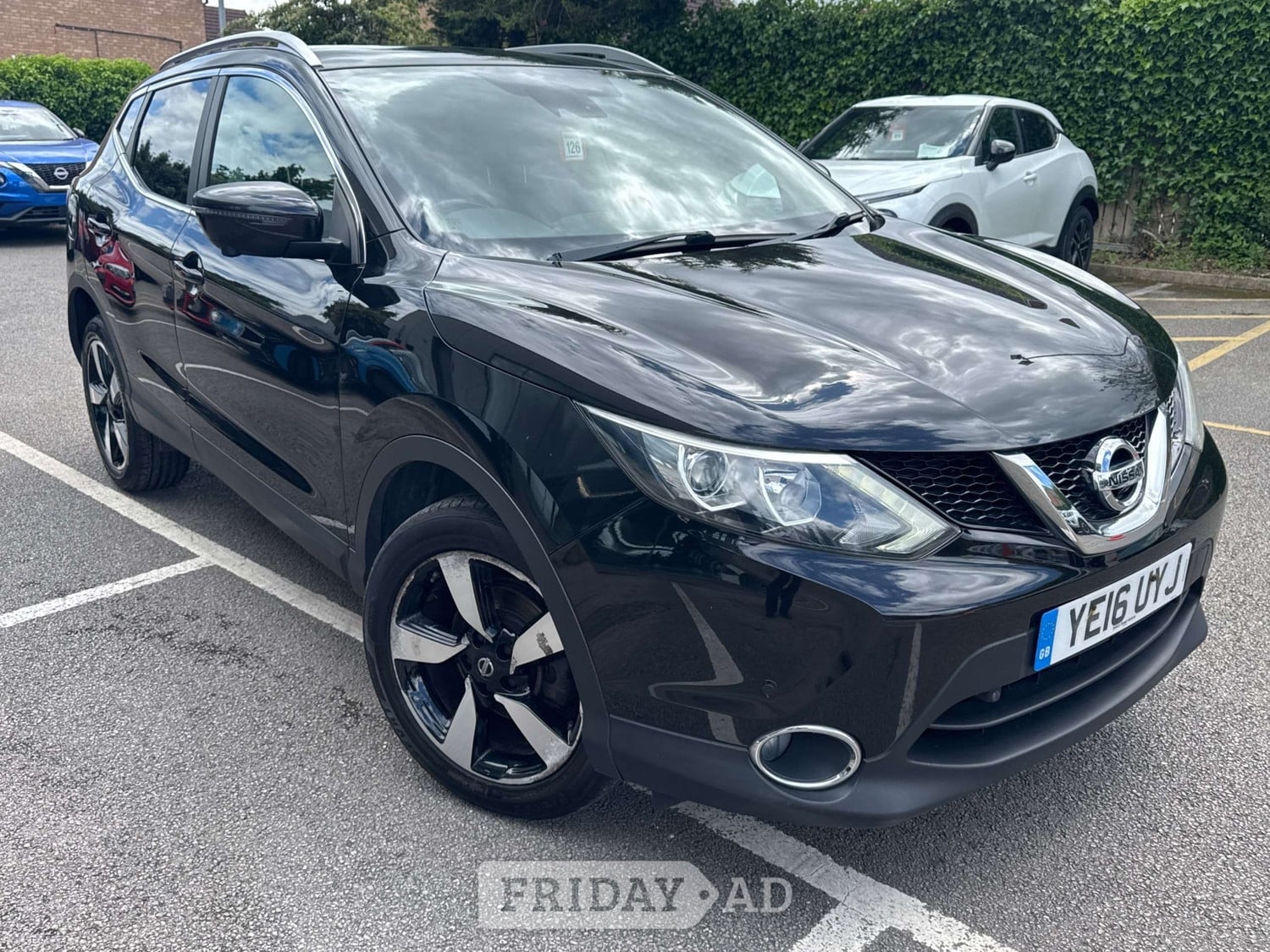 Nissan Qashqai 2016 in Bradford