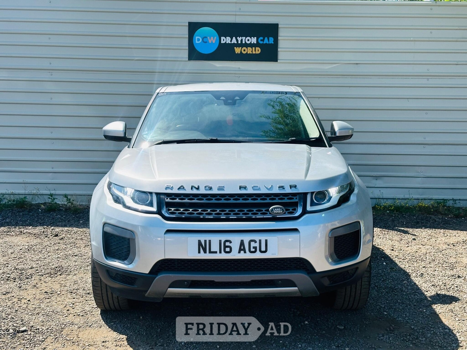 [ berth ]Land Rover Range Rover Evoque