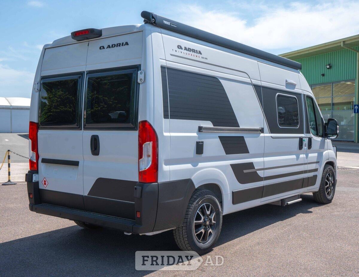 Adria Twin Supreme 600 SPB Newark
