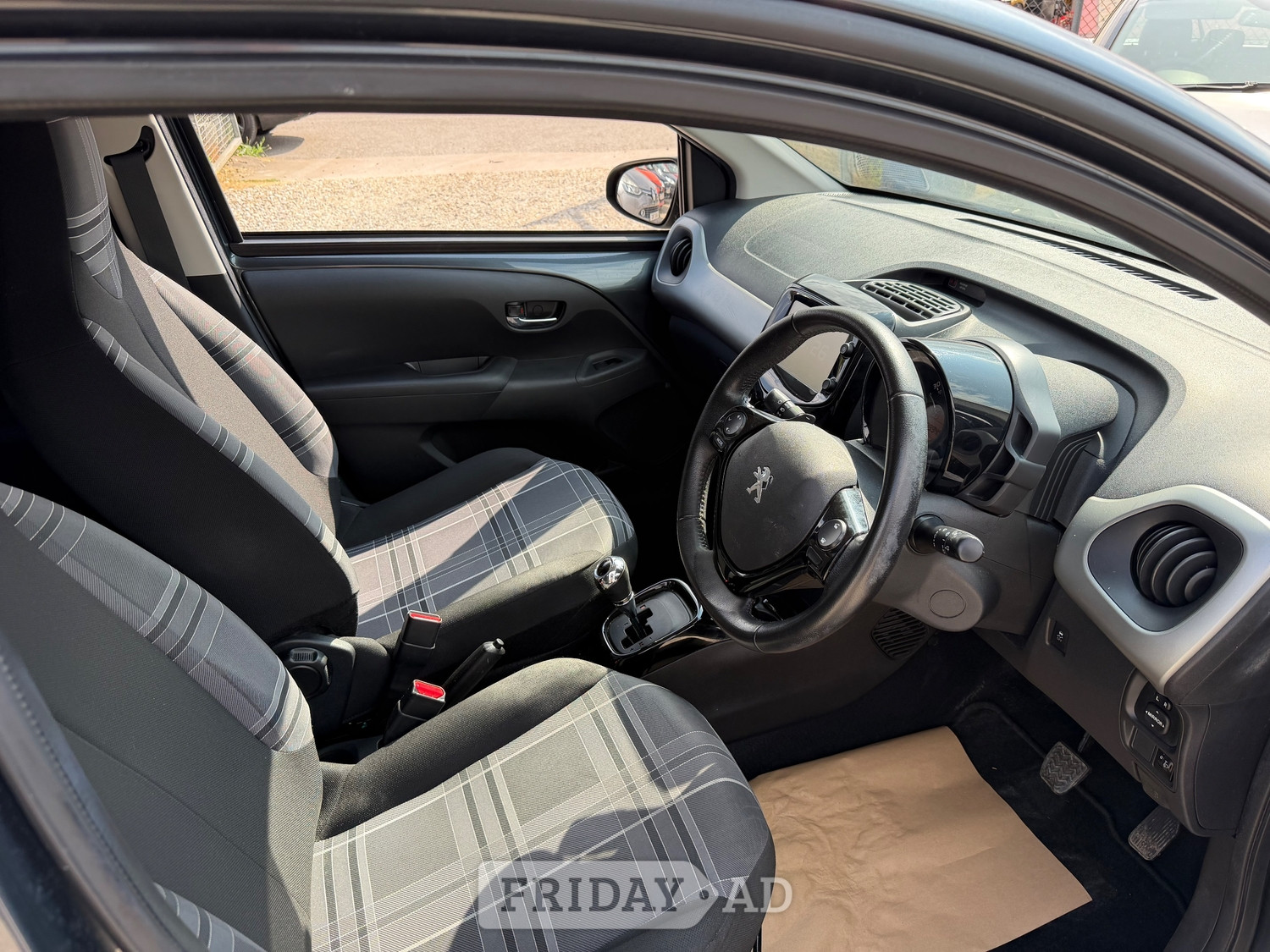 [ berth ]Peugeot 108
