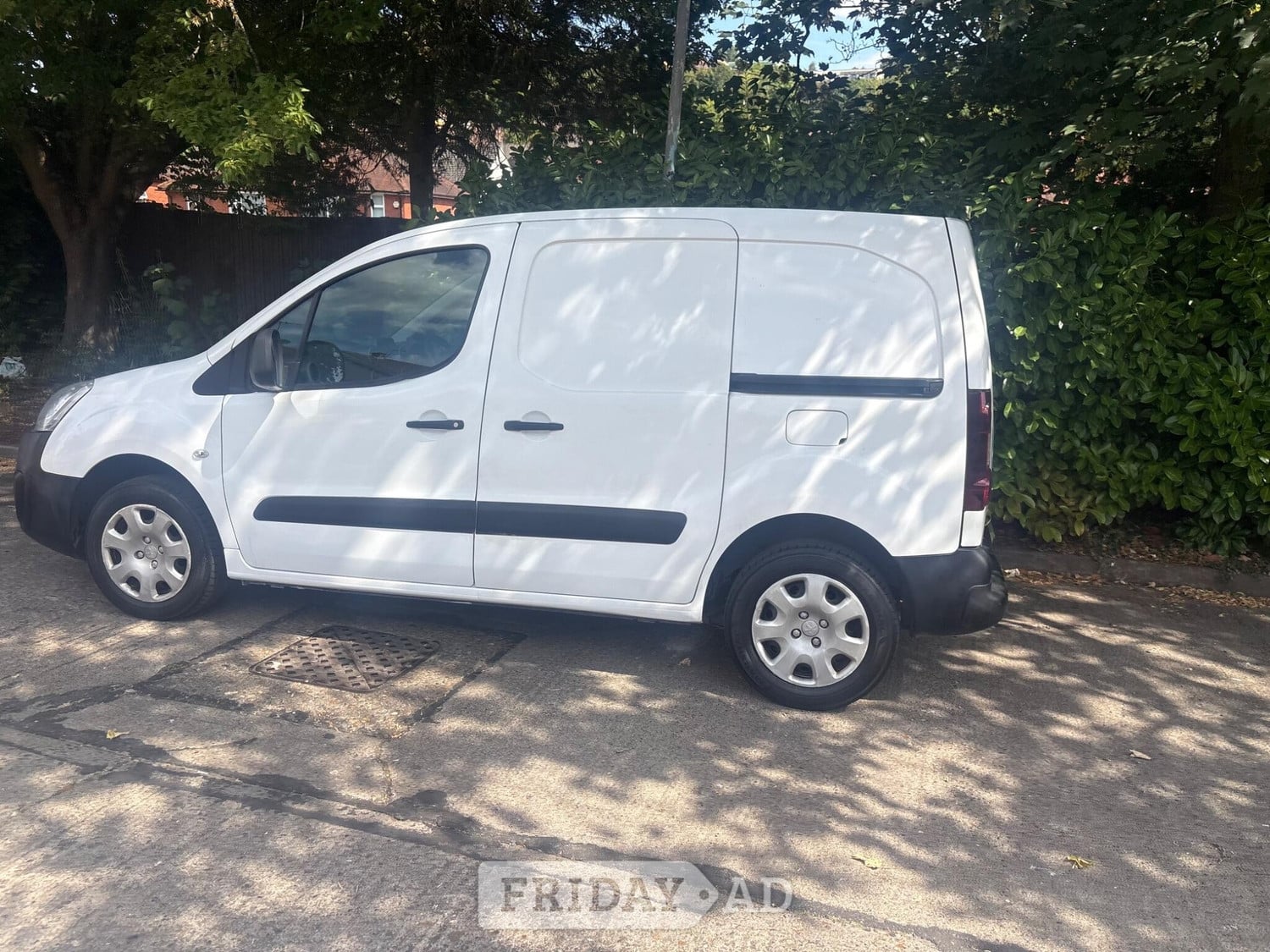 Peugeot Partner 2017 - Vans & Commercial Vehicles in High Wycombe