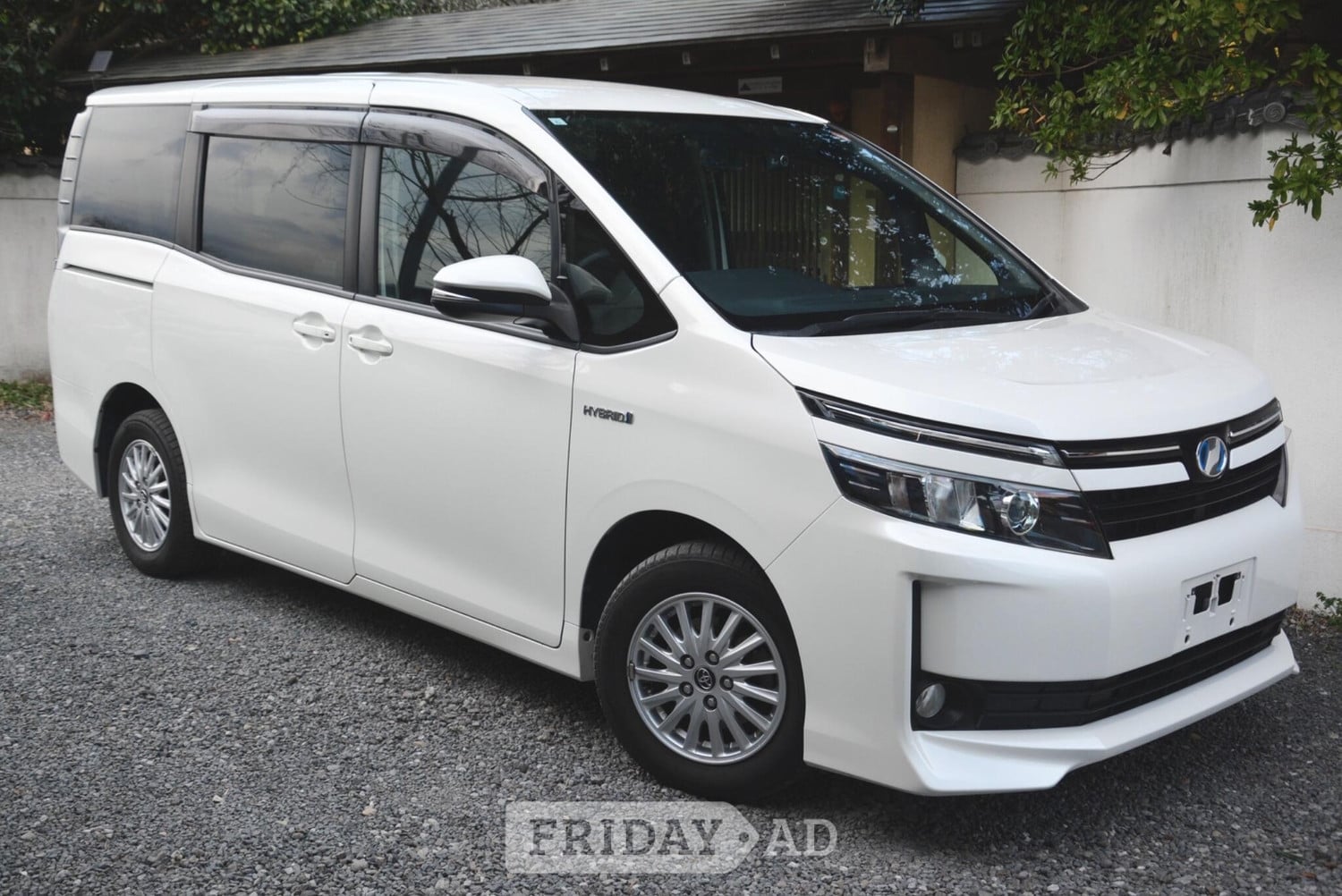 Toyota Voxy 2015 - Cars