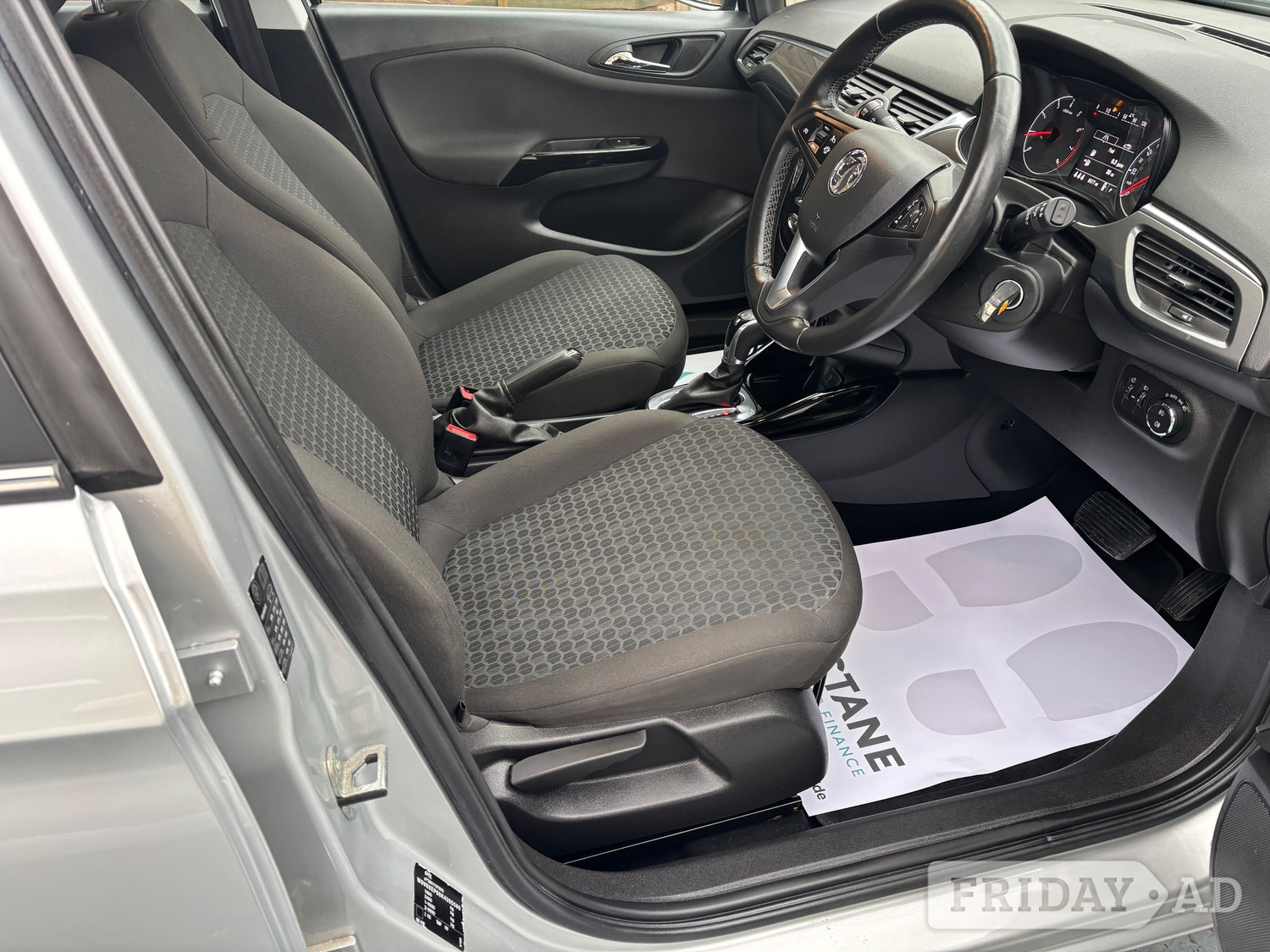 [ berth ]Vauxhall Corsa