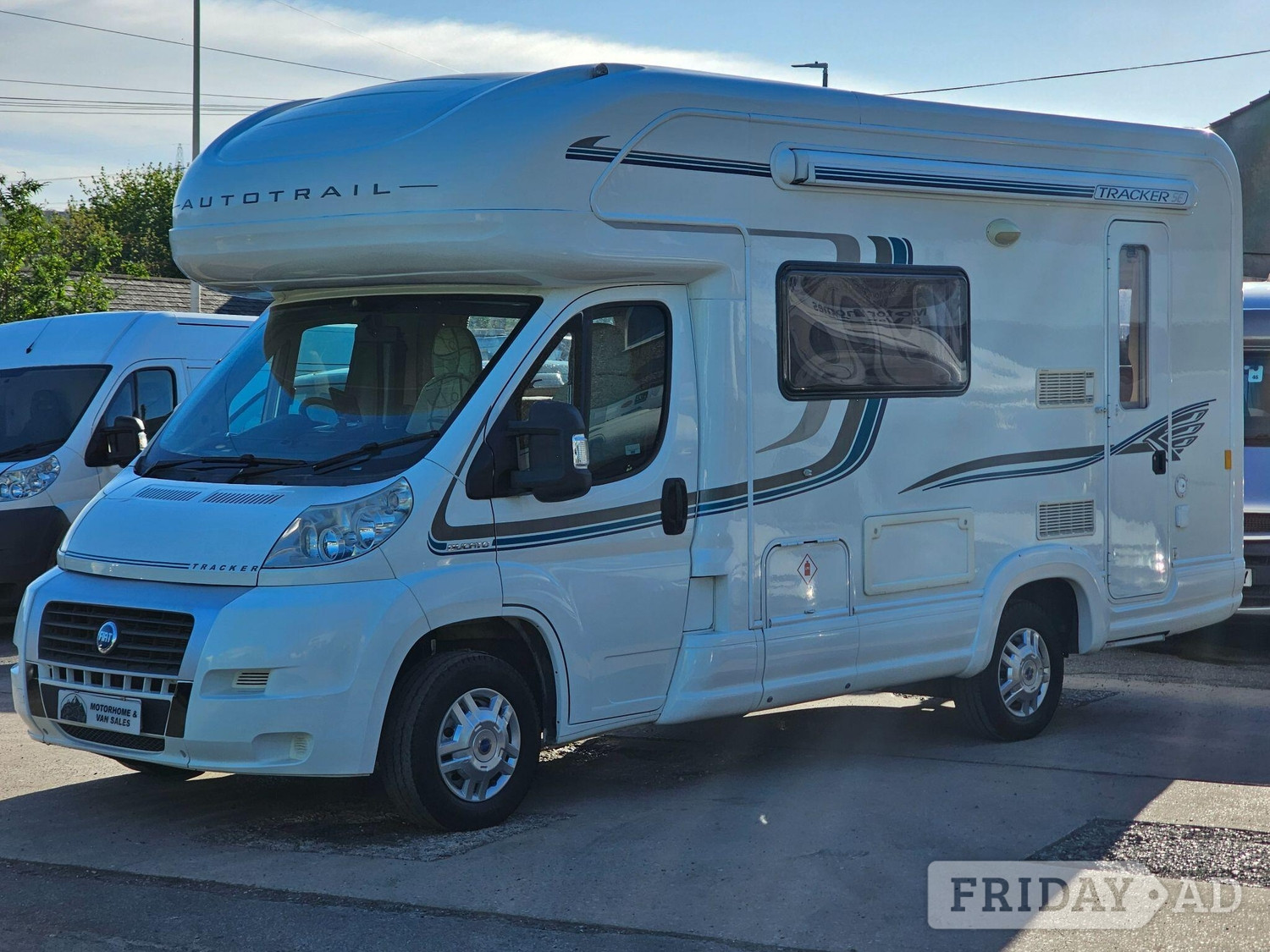Auto-Trail Tracker EKS 2007 for sale - Motorhomes & Caravans in Halifax