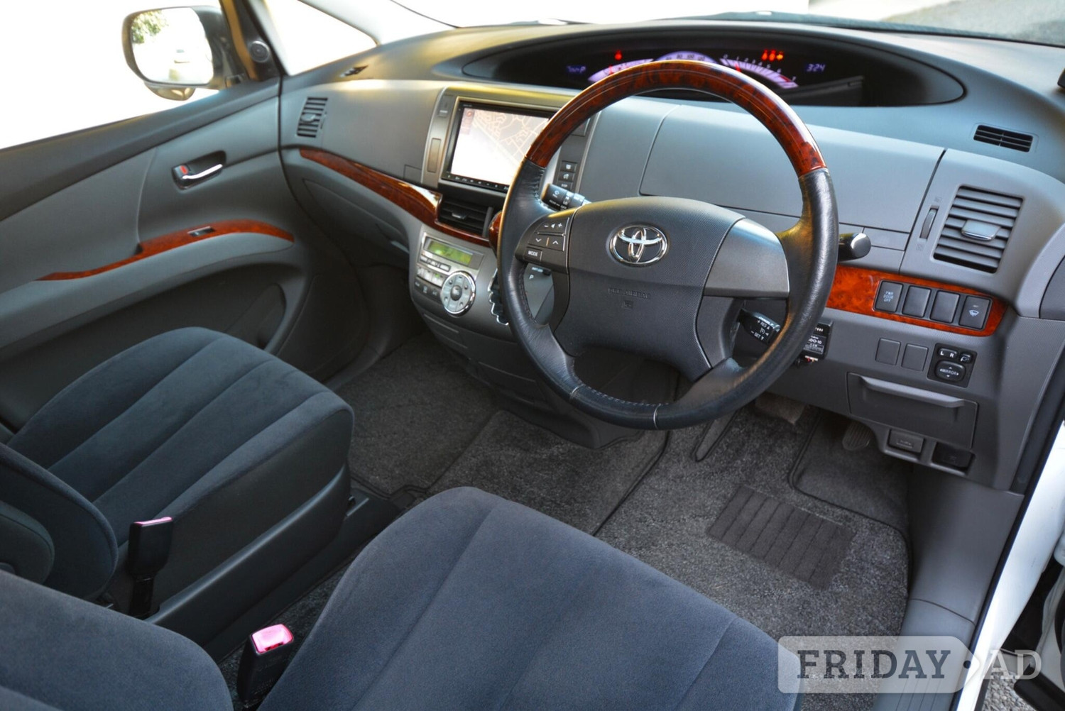 Toyota Estima Chingford