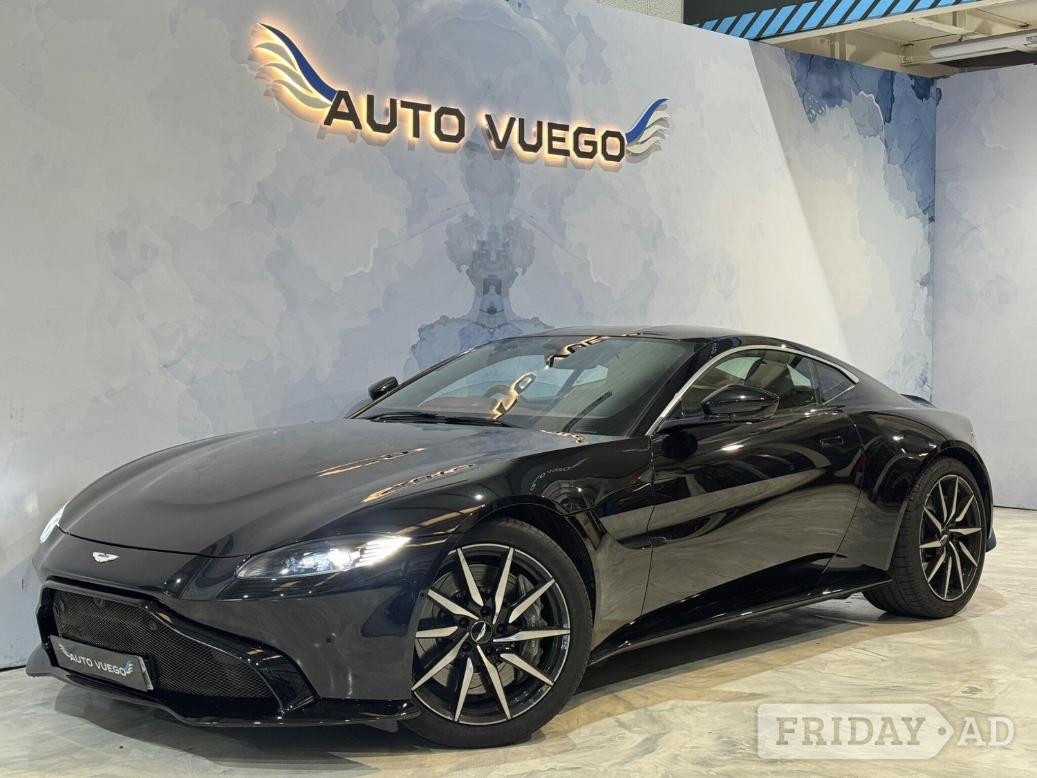 Aston Martin Vantage 2019 in Uxbridge