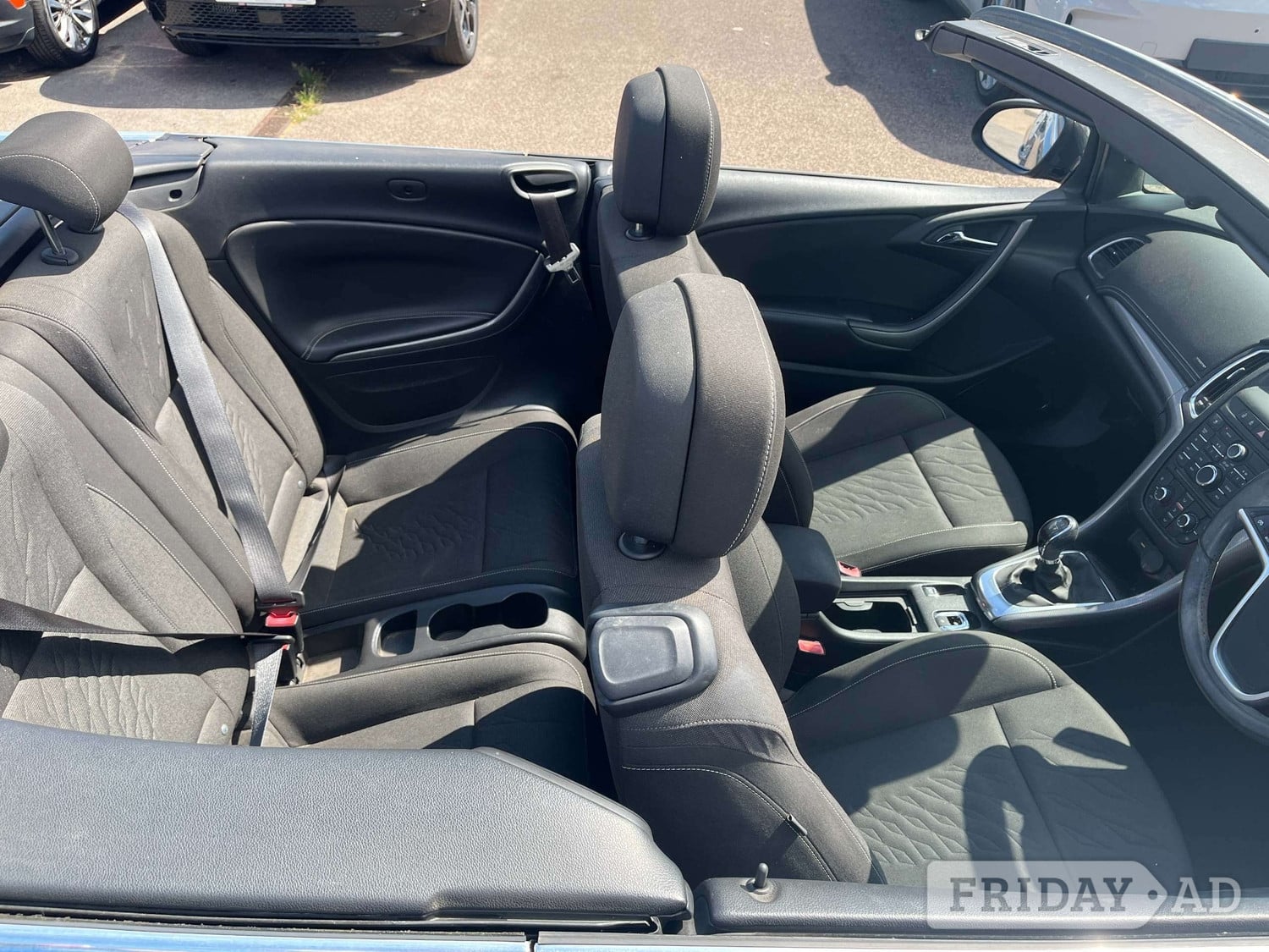[ berth ]Vauxhall Cascada