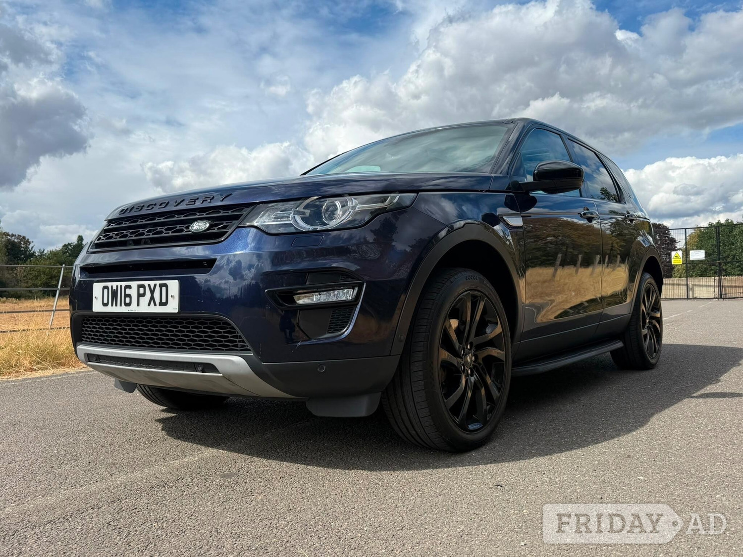 [ berth ]Land Rover Discovery Sport