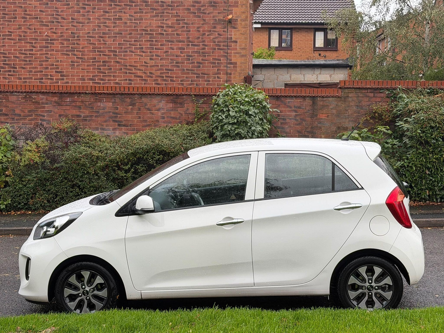 Kia Picanto 2015 - Cars in Birmingham