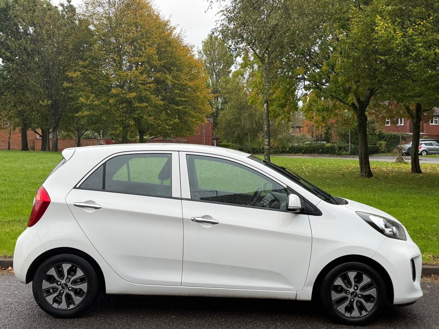 Kia Picanto 2015 - Cars