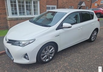 Toyota Auris 2015