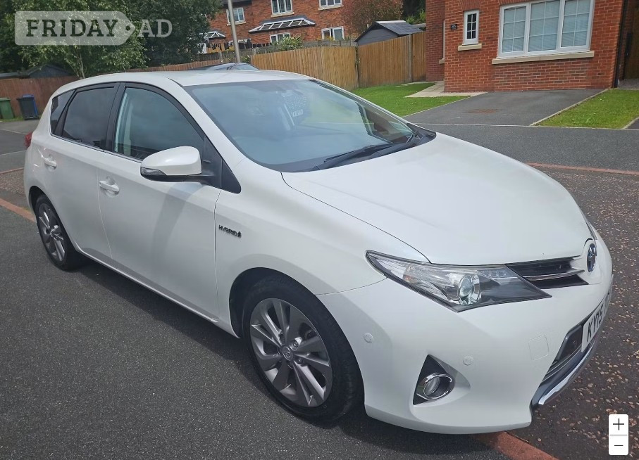 Toyota Auris Preston