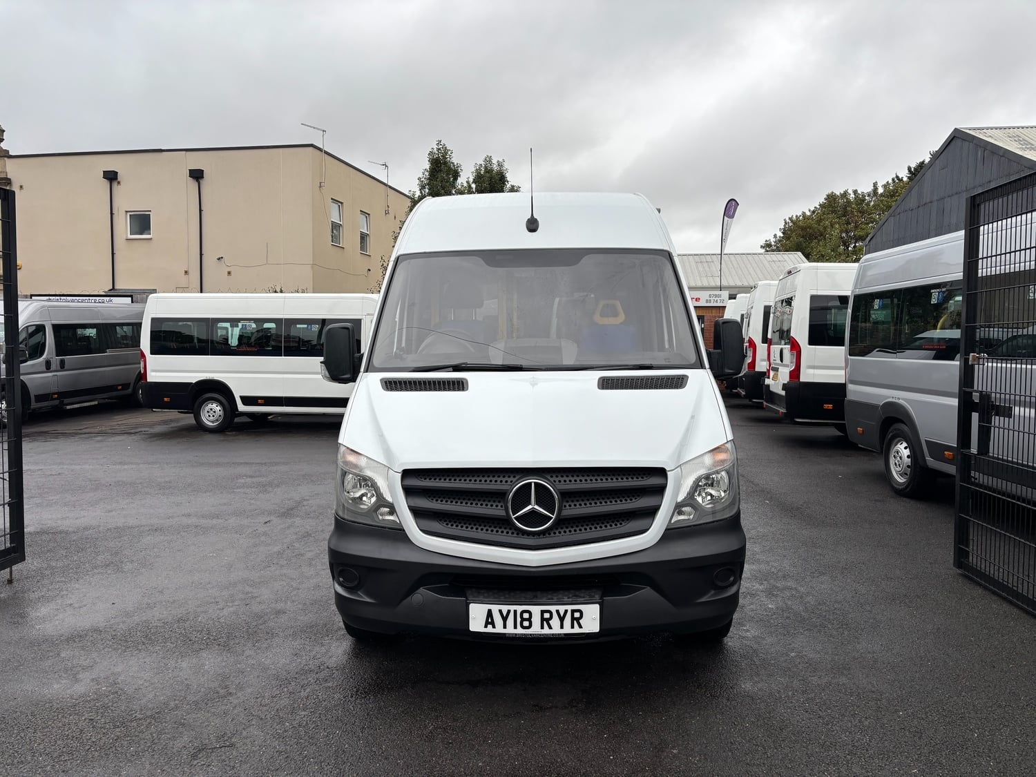 [ berth ]Mercedes-Benz Sprinter