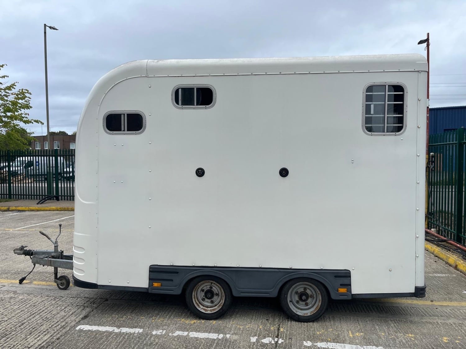 Equi-Trek Space-Treka L Swindon